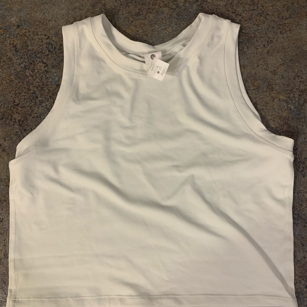 Paragon Crop Top. Large. White